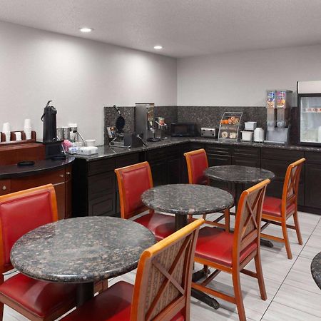 Super 8 By Wyndham Romeoville Bolingbrook Екстер'єр фото