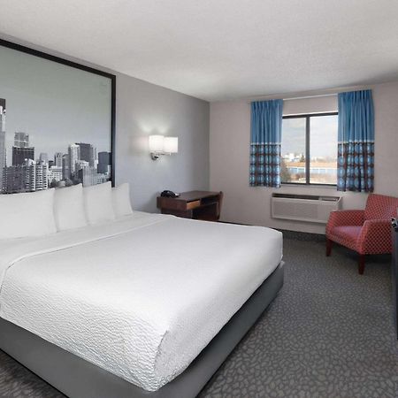 Super 8 By Wyndham Romeoville Bolingbrook Екстер'єр фото