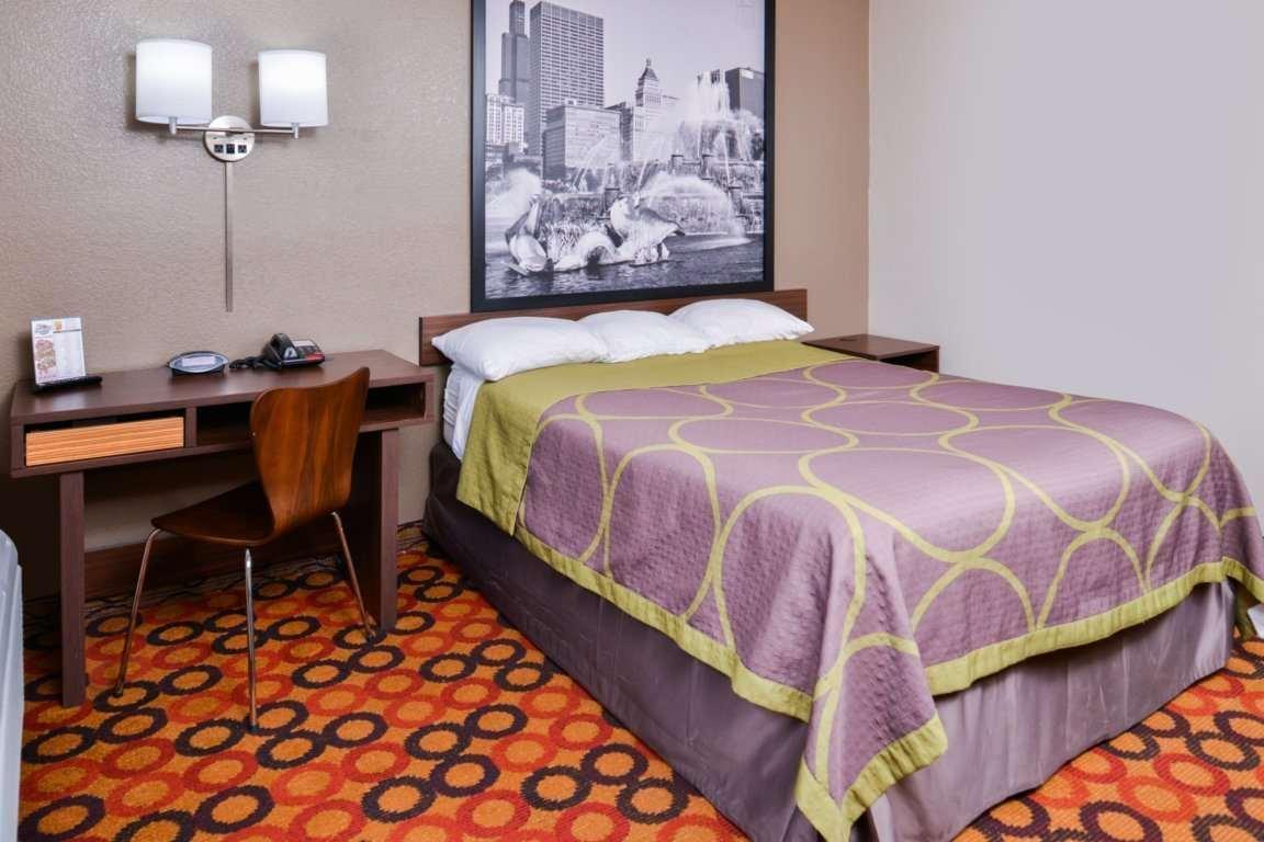Super 8 By Wyndham Romeoville Bolingbrook Екстер'єр фото