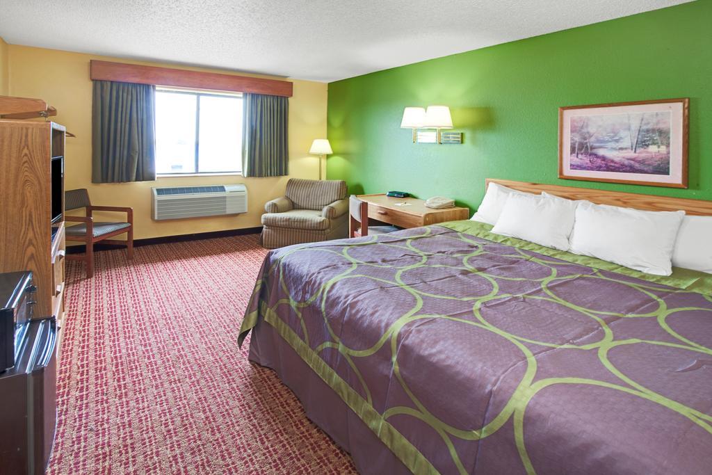 Super 8 By Wyndham Romeoville Bolingbrook Екстер'єр фото