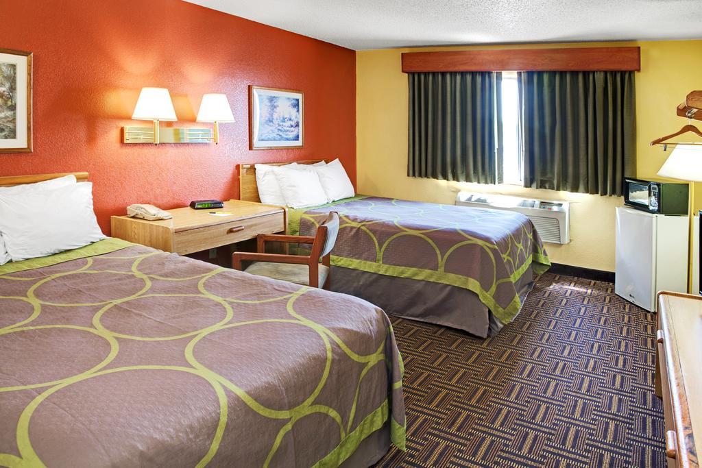 Super 8 By Wyndham Romeoville Bolingbrook Екстер'єр фото